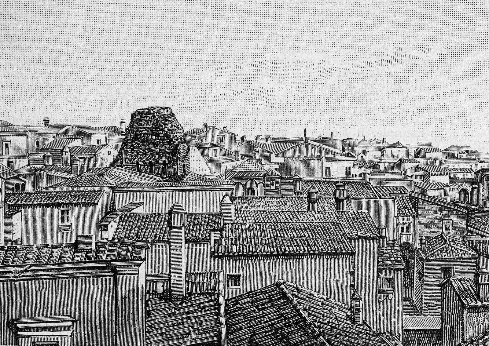 Il campanile e l'ingresso del Santuario di San Michele Arcangelo a Monte Sant'Angelo.